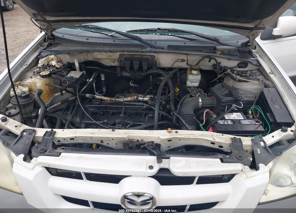 2005 MAZDA TRIBUTE I VIN: 4F2YZ92Z75KM42150