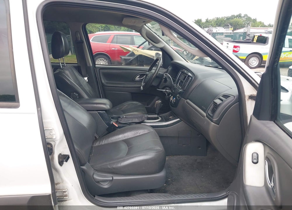 2005 MAZDA TRIBUTE I VIN: 4F2YZ92Z75KM42150