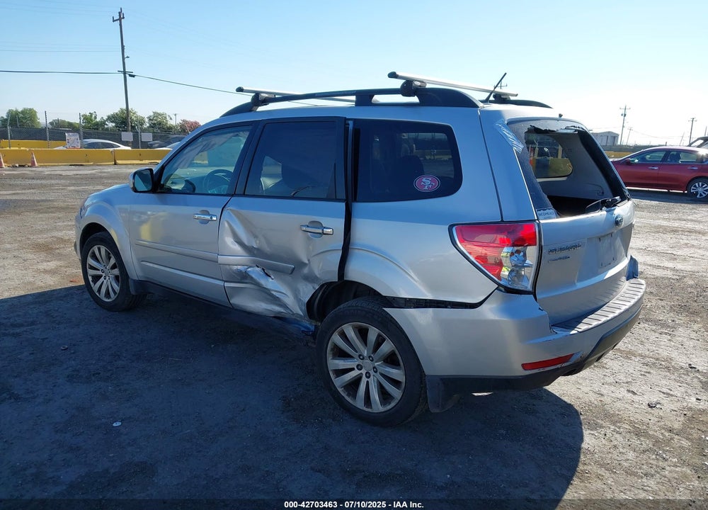 2011 SUBARU FORESTER VIN: JF2SHADCXBH736526