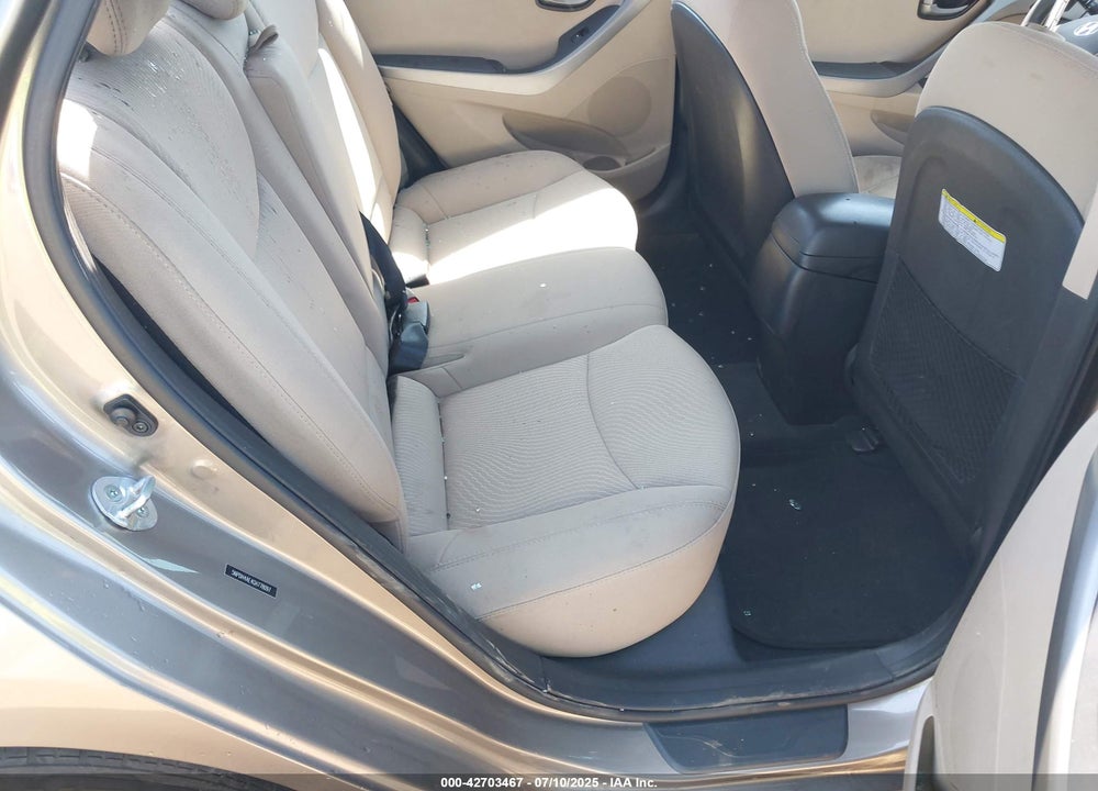 2016 HYUNDAI ELANTRA VIN: 5NPDH4AE4GH778097
