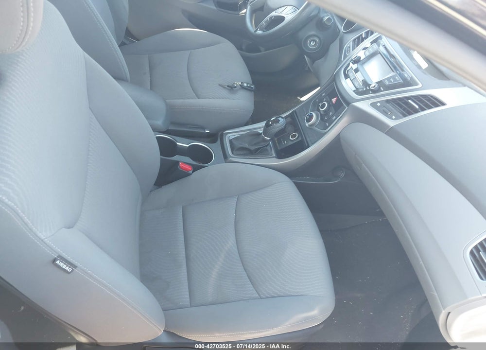 2015 HYUNDAI ELANTRA VIN: KMHDH4AE0FU355436