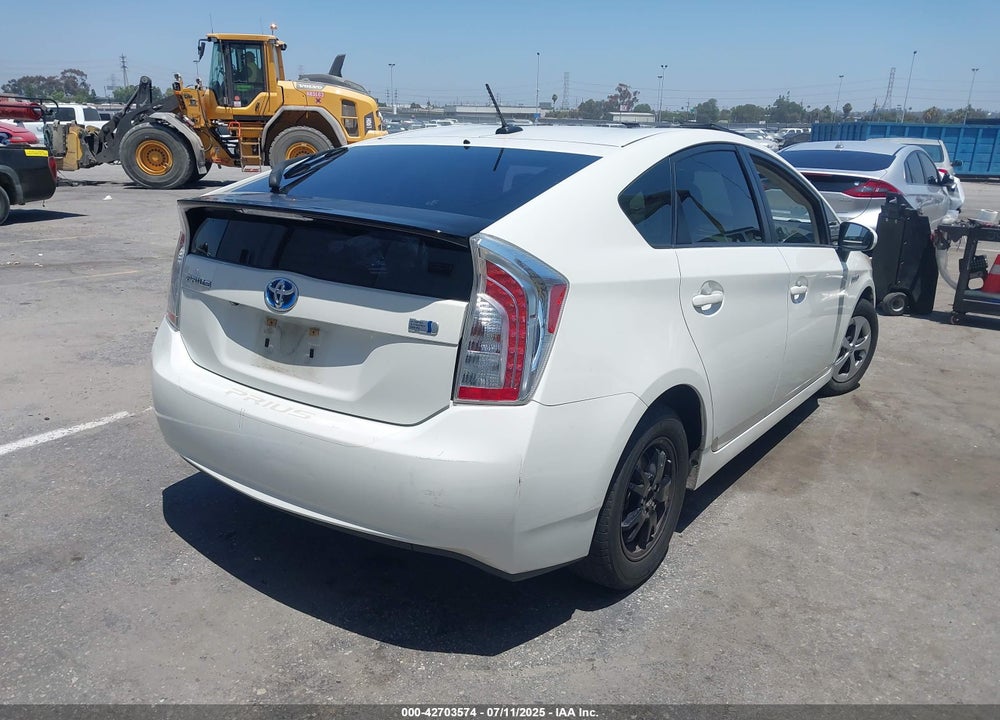 2014 TOYOTA PRIUS VIN: JTDKN3DU6E1737388