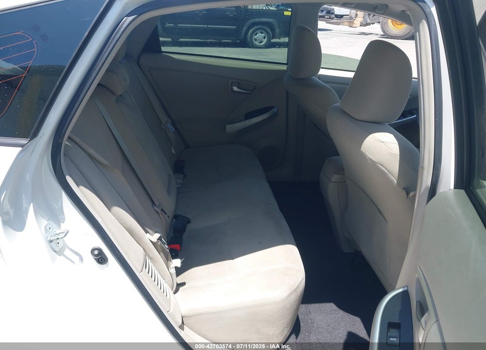 2014 TOYOTA PRIUS VIN: JTDKN3DU6E1737388