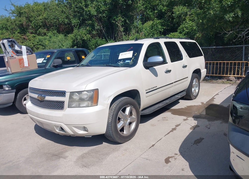 2011 CHEVROLET SUBURBAN 1500 VIN: 1GNSCKE09BR201504