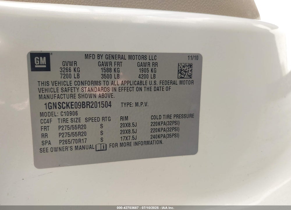 2011 CHEVROLET SUBURBAN 1500 VIN: 1GNSCKE09BR201504