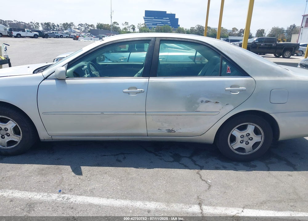 2002 TOYOTA CAMRY LE V6 VIN: 4T1BF32K52U540233