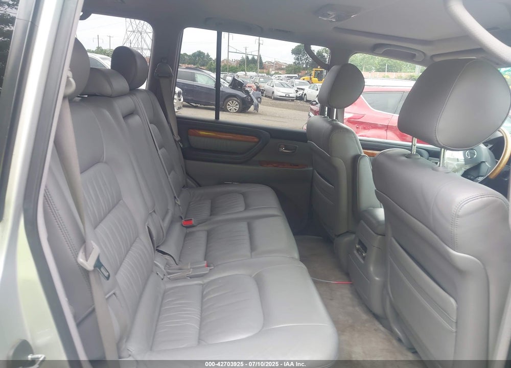 2006 LEXUS LX 470 VIN: JTJHT00W664018077
