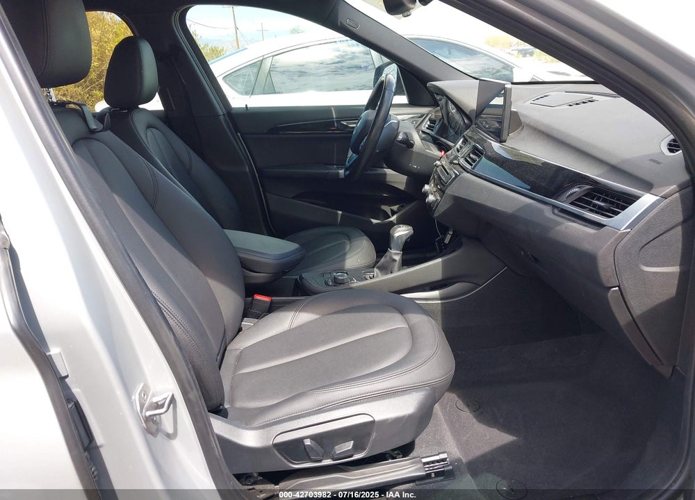 2017 BMW X1 VIN: WBXHU7C3XH5H33232