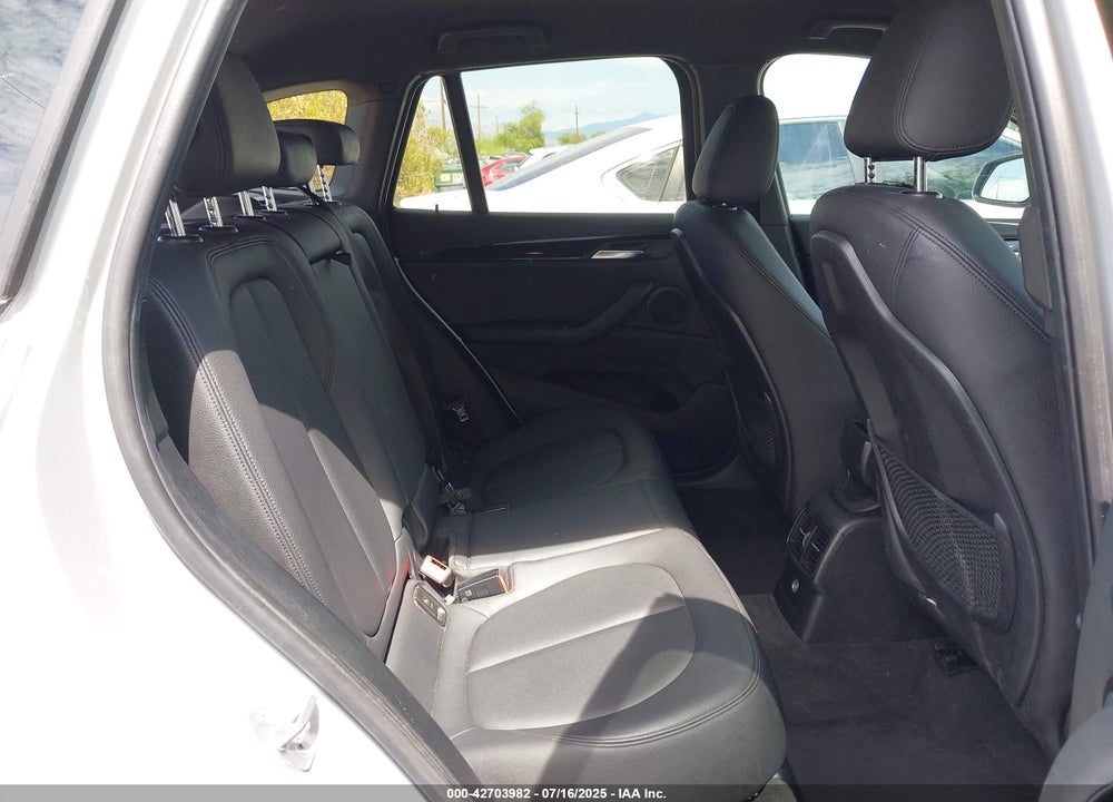 2017 BMW X1 VIN: WBXHU7C3XH5H33232