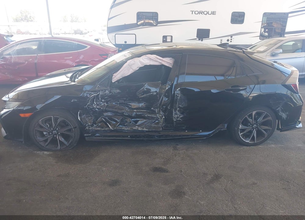 2018 HONDA CIVIC VIN: SHHFK7H93JU420143