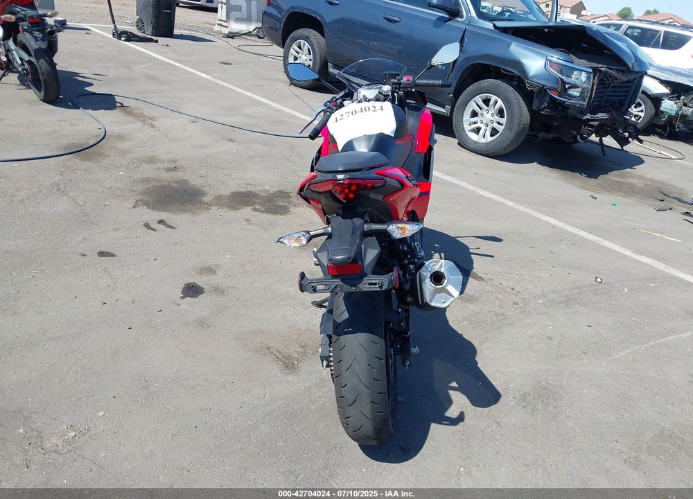 2025 KAWASAKI EX500 VIN: ML5EXGG15SDA47025
