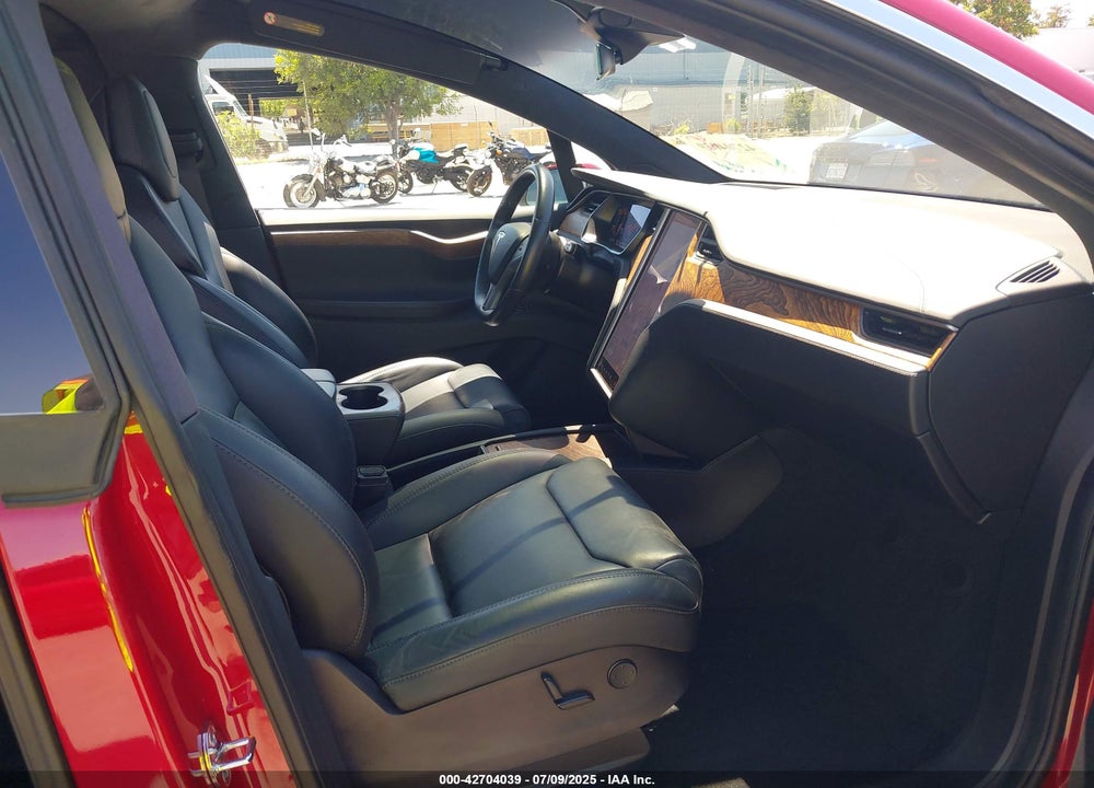 2019 TESLA MODEL X VIN: 5YJXCAE27KF207351