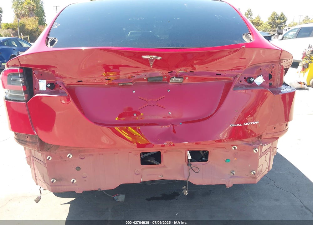 2019 TESLA MODEL X VIN: 5YJXCAE27KF207351