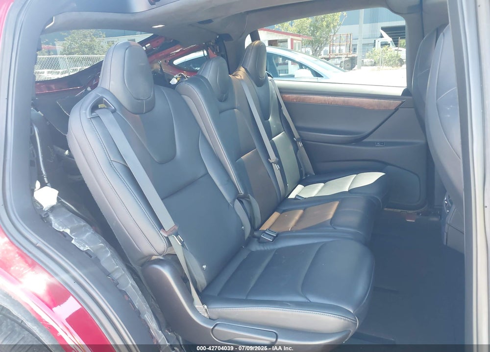 2019 TESLA MODEL X VIN: 5YJXCAE27KF207351