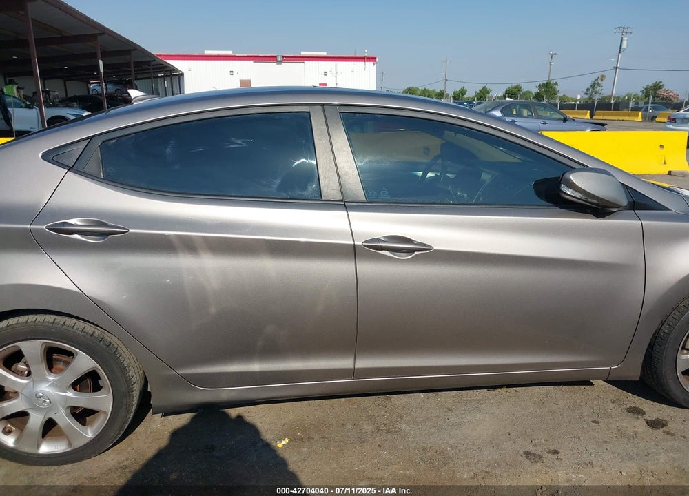 2011 HYUNDAI ELANTRA VIN: 5NPDH4AE3BH012760