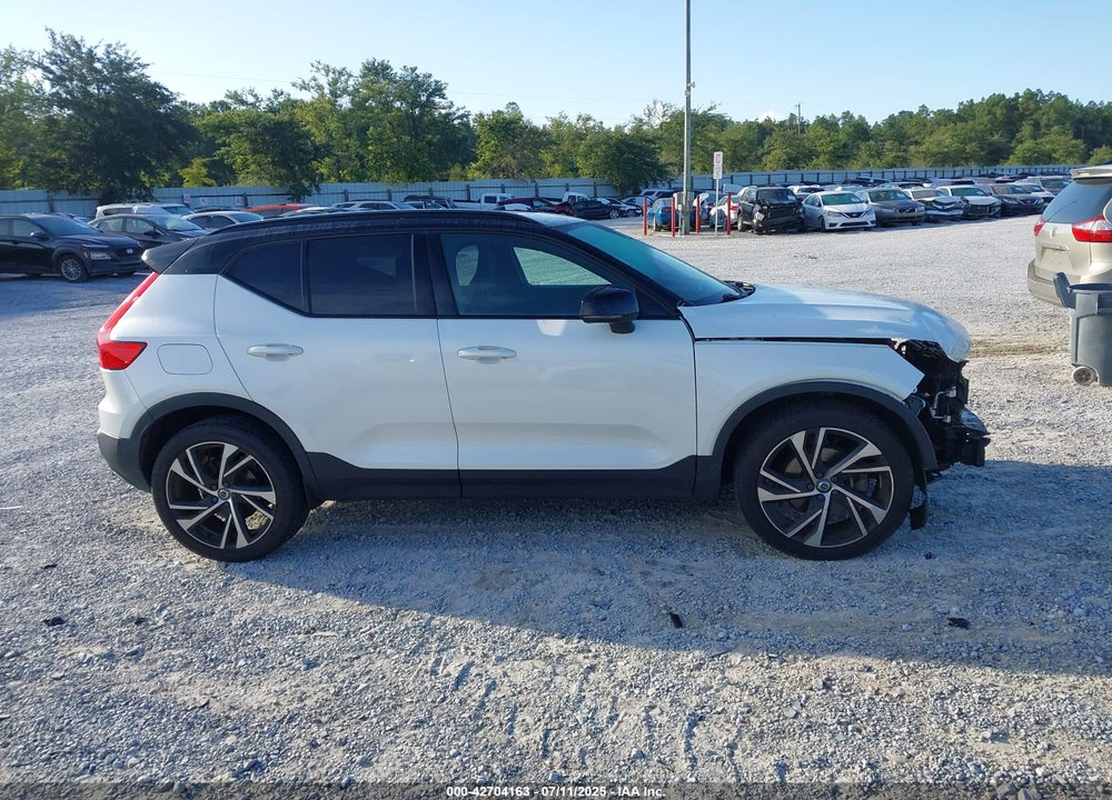 2020 VOLVO XC40 VIN: YV4162UM6L2265698