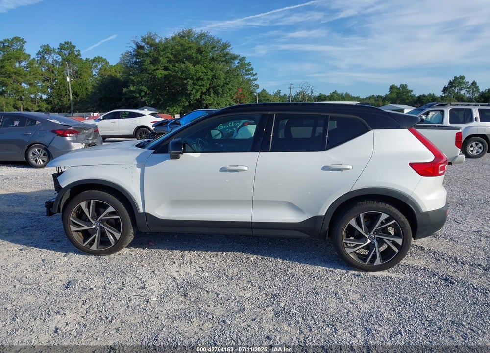 2020 VOLVO XC40 VIN: YV4162UM6L2265698