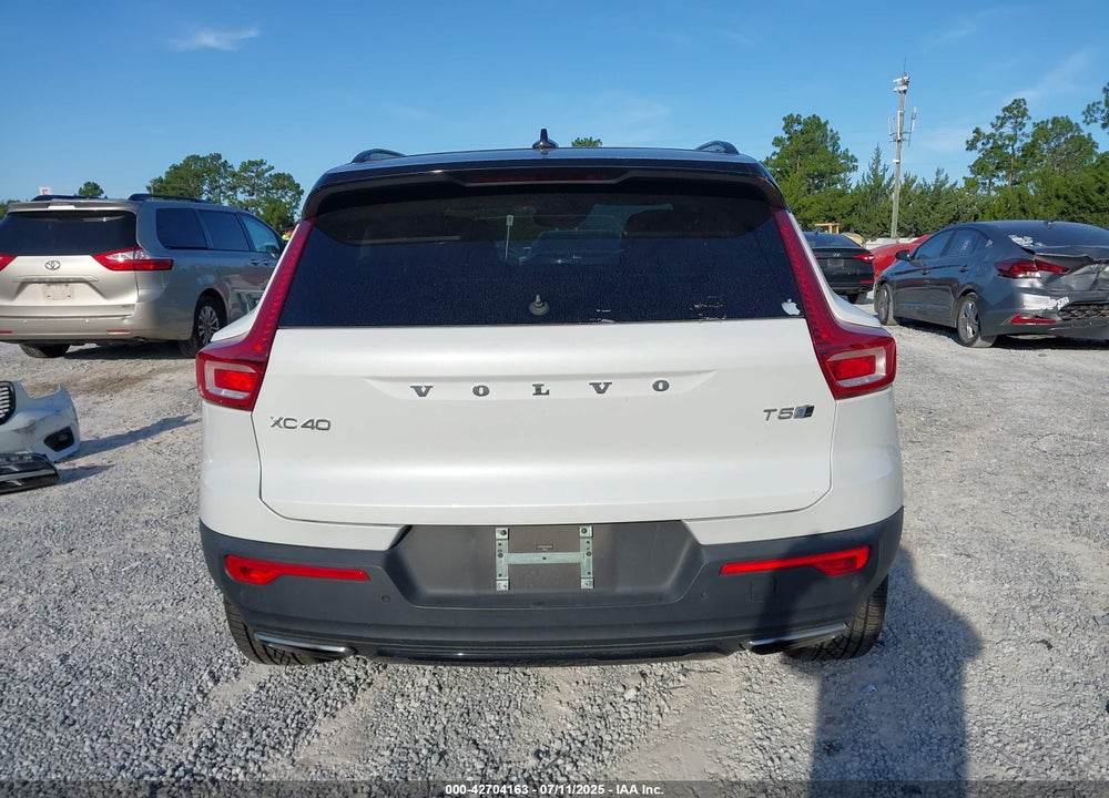 2020 VOLVO XC40 VIN: YV4162UM6L2265698