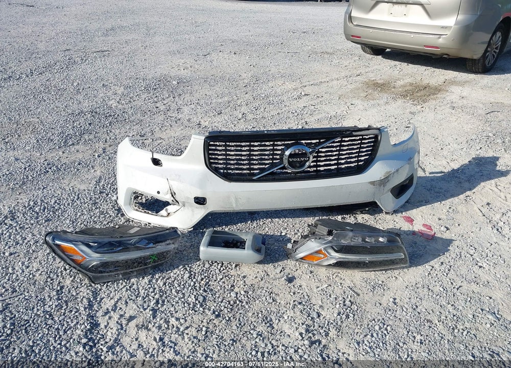 2020 VOLVO XC40 VIN: YV4162UM6L2265698