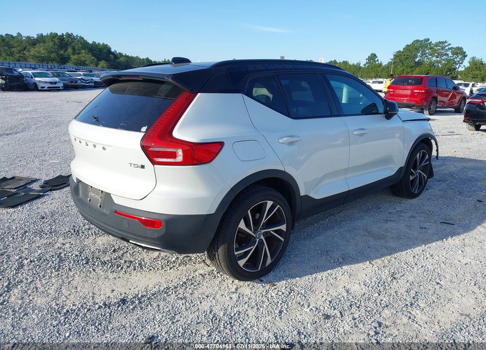 2020 VOLVO XC40 VIN: YV4162UM6L2265698