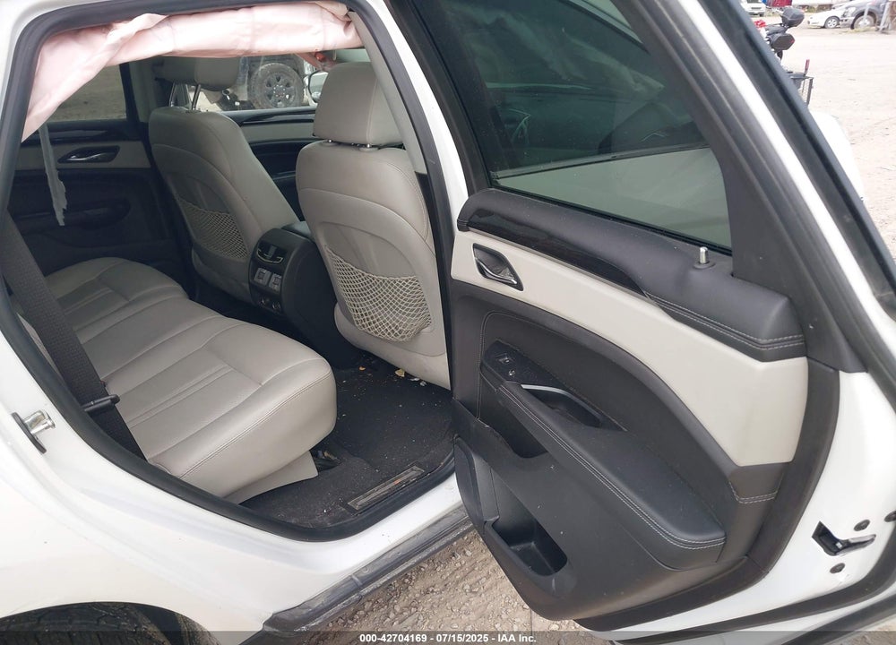 2016 CADILLAC SRX PREMIUM COLLECTION VIN: 3GYFNGE32GS505204