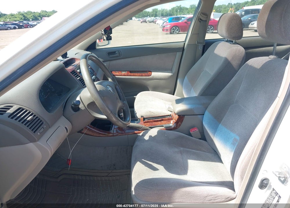 2004 TOYOTA CAMRY LE VIN: JTDBE32K740284744