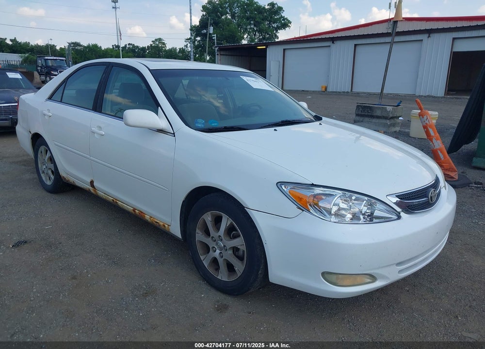 2004 TOYOTA CAMRY LE VIN: JTDBE32K740284744
