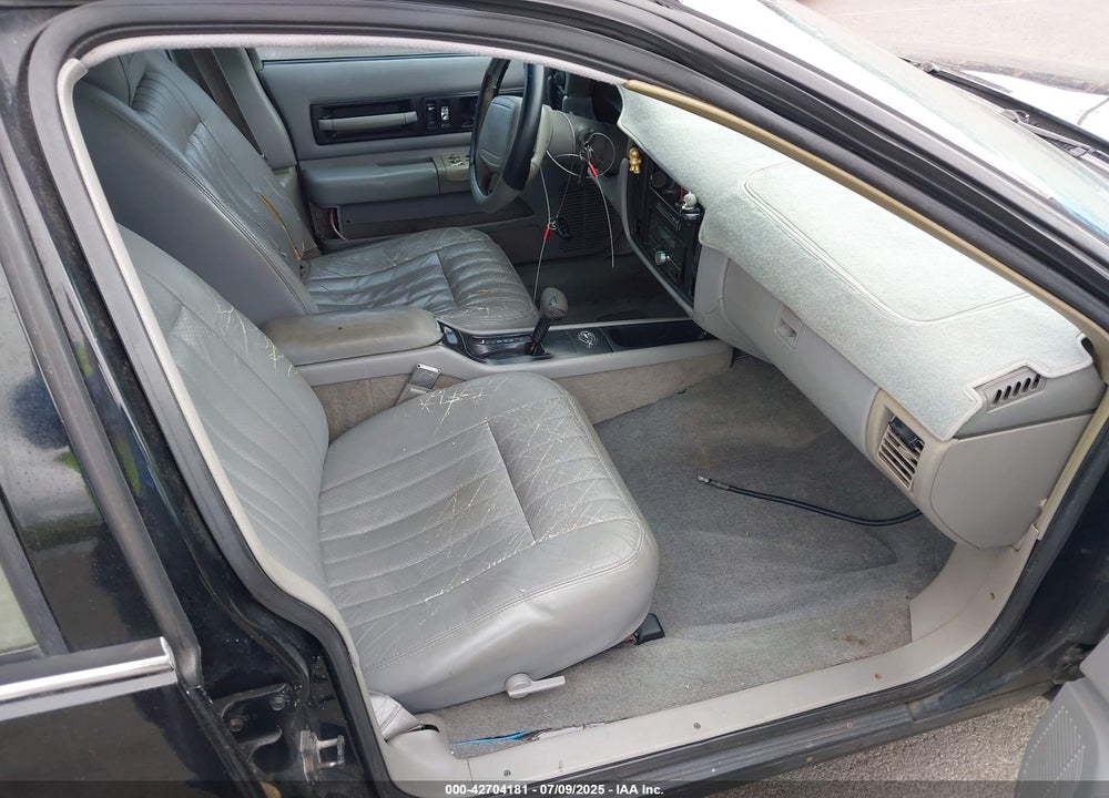 1996 CHEVROLET CAPRICE / IMPALA CLASSIC SS VIN: 1G1BL52P2TR117238