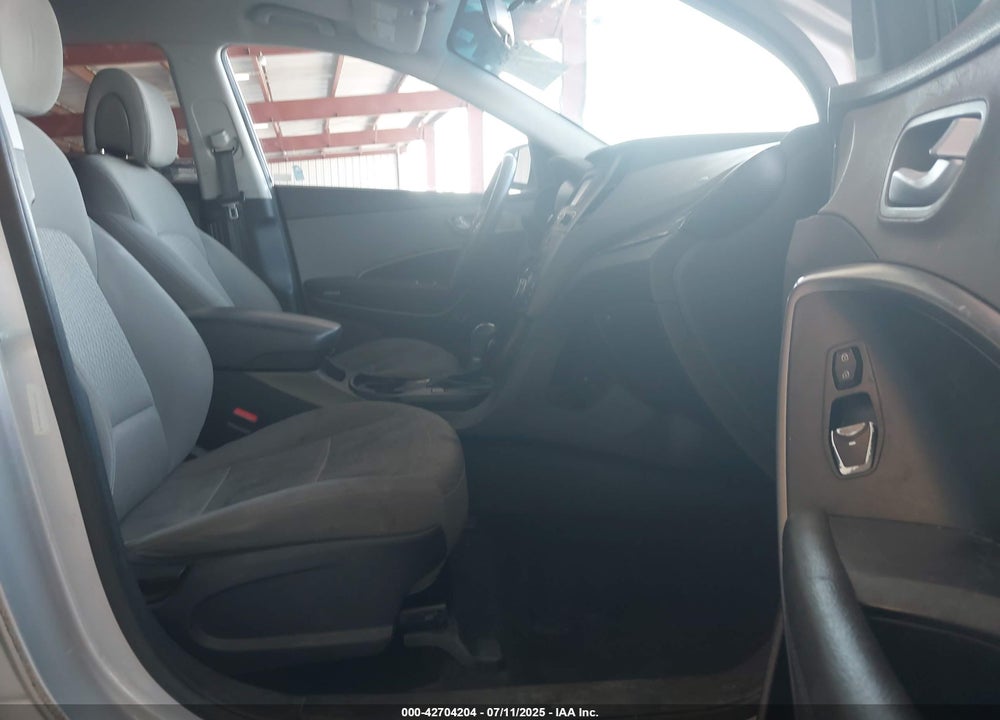 2018 HYUNDAI SANTA FE VIN: 5XYZTDLB4JG544130