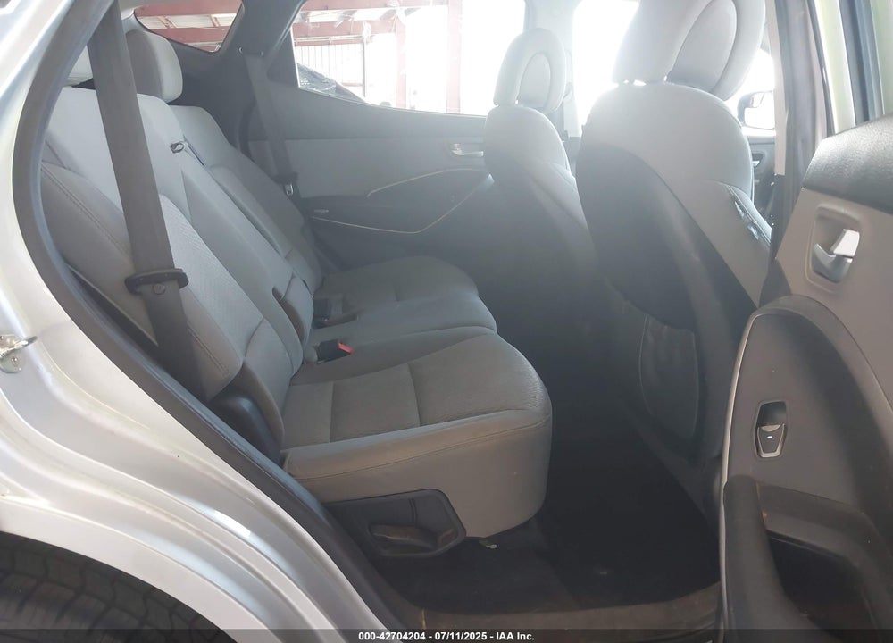 2018 HYUNDAI SANTA FE VIN: 5XYZTDLB4JG544130