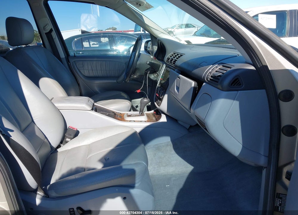 2005 MERCEDES-BENZ ML 500 VIN: 4JGAB75E15A542992