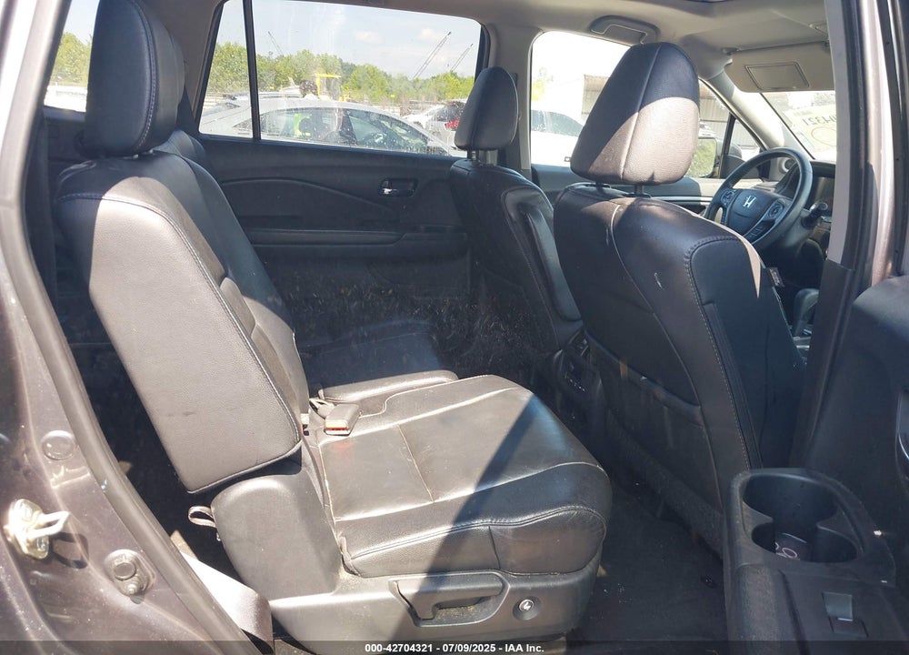 2017 HONDA PILOT EX-L VIN: 5FNYF5H53HB005110