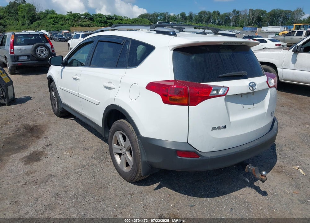 2014 TOYOTA RAV4 XLE VIN: JTMRFREV2ED051031