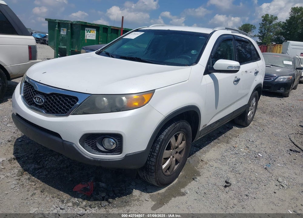 2011 KIA SORENTO VIN: 5XYKTDA19BG093600
