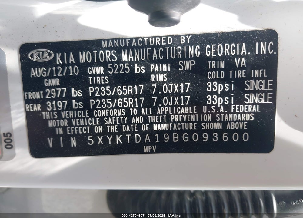 2011 KIA SORENTO VIN: 5XYKTDA19BG093600