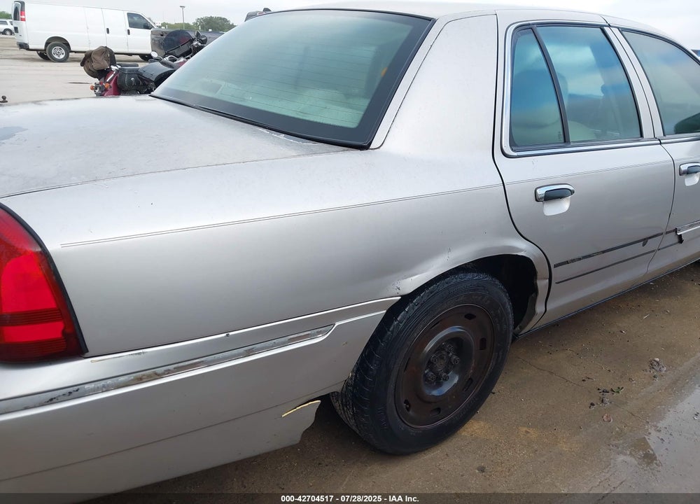 2004 MERCURY GRAND MARQUIS VIN: 2MEFM74W94X648853