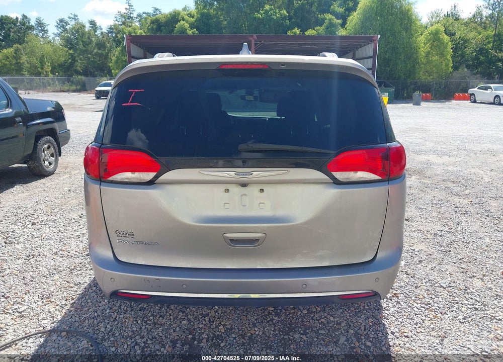 2018 CHRYSLER PACIFICA TOURING L VIN: 2C4RC1BG5JR120091