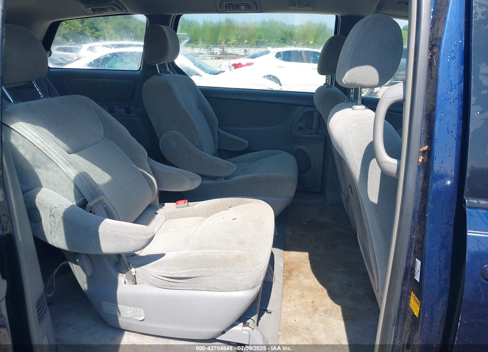 2006 TOYOTA SIENNA CE VIN: 5TDZA23C46S498005