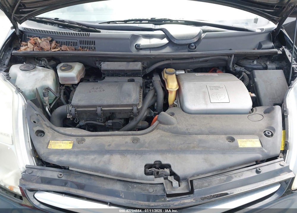 2009 TOYOTA PRIUS TOURING VIN: JTDKB20U097841984