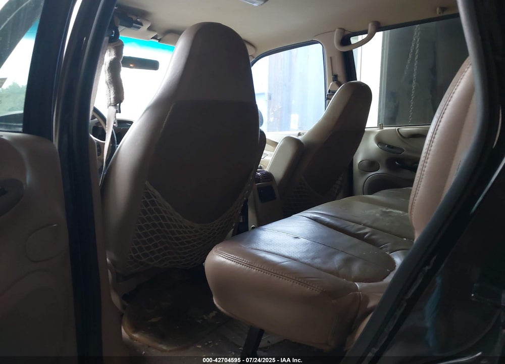 1998 FORD EXPEDITION VIN: 1FMRU176XWLB30950