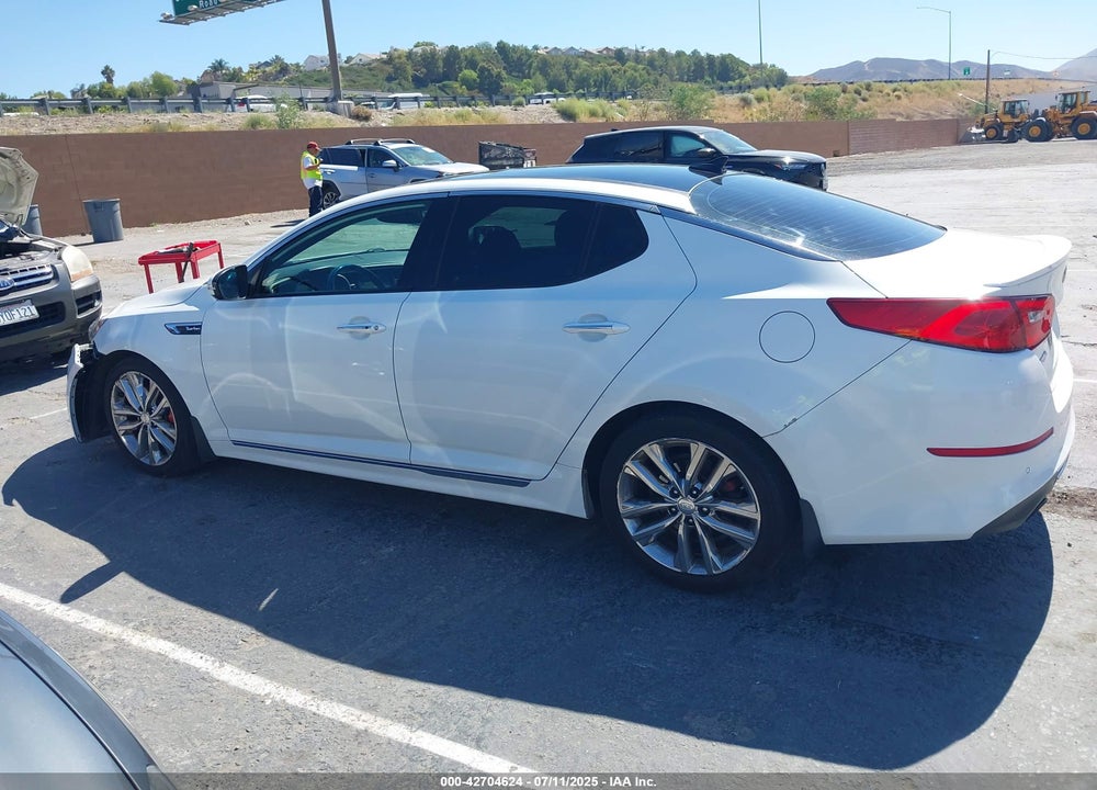 2015 KIA OPTIMA VIN: 5XXGR4A66FG516109