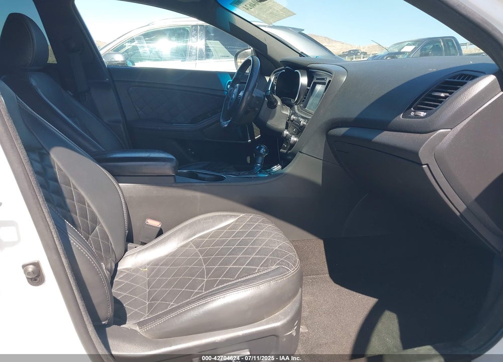 2015 KIA OPTIMA VIN: 5XXGR4A66FG516109