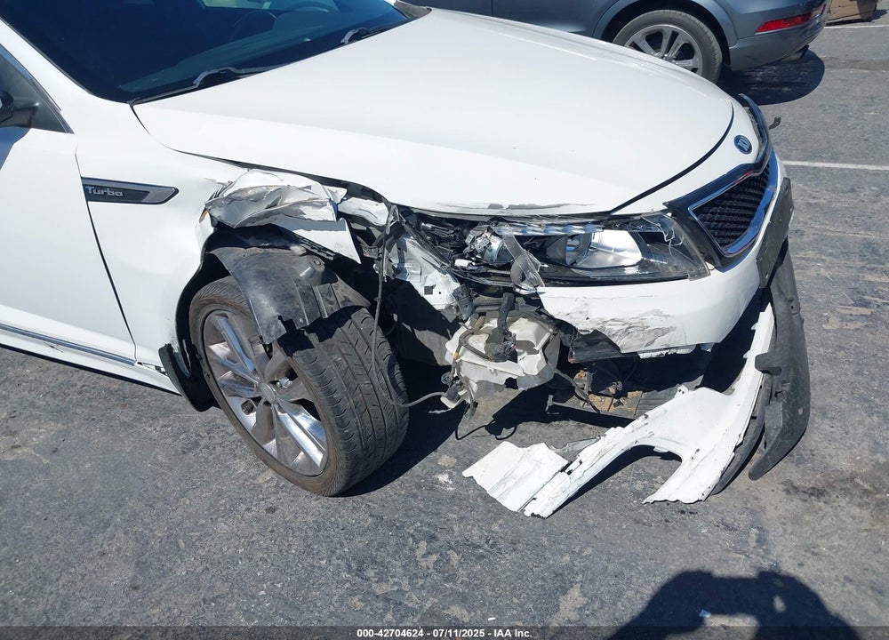 2015 KIA OPTIMA VIN: 5XXGR4A66FG516109