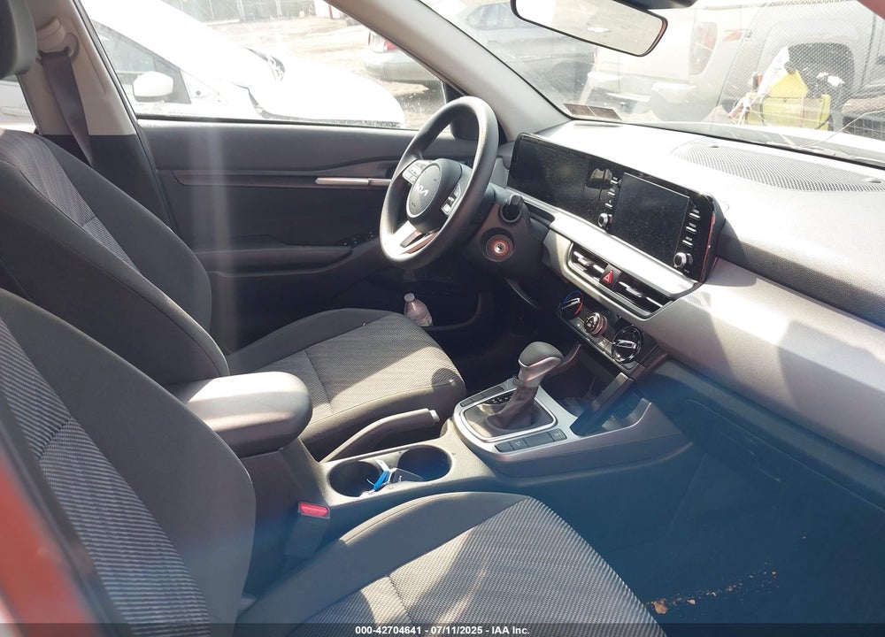 2025 KIA SELTOS VIN: KNDEPCAAXS7719812