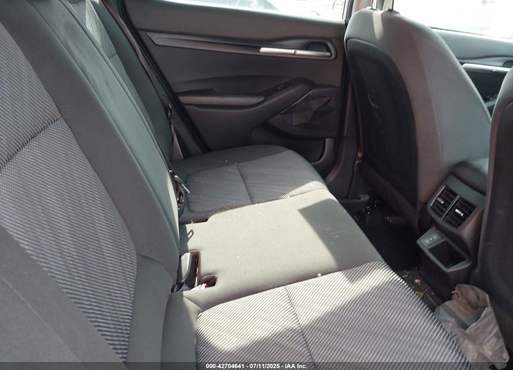2025 KIA SELTOS VIN: KNDEPCAAXS7719812