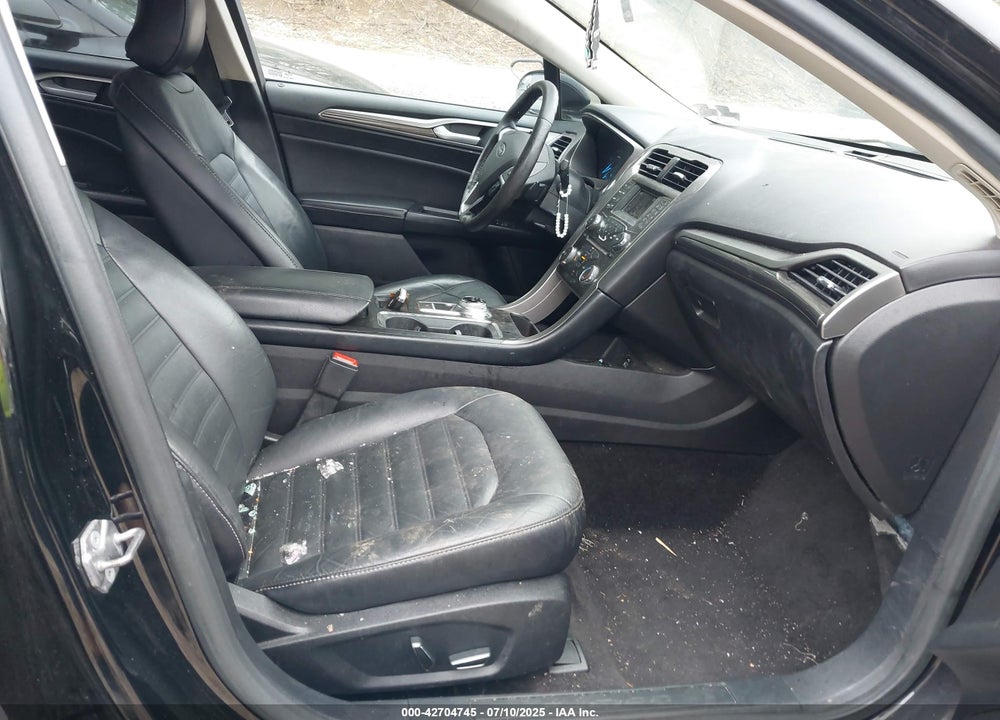 2017 FORD FUSION VIN: 3FA6P0T96HR245550