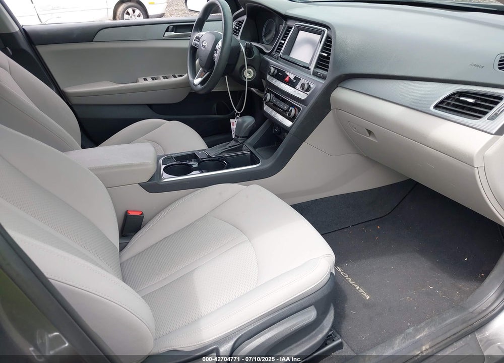 2019 HYUNDAI SONATA VIN: 5NPE24AF7KH807051