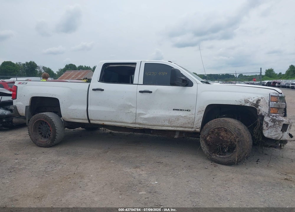 2015 CHEVROLET SILVERADO 2500HD LT VIN: 1GC1KVE84FF143064