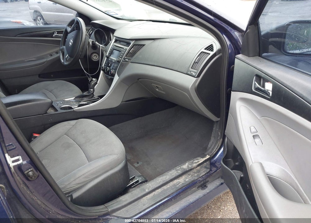 2014 HYUNDAI SONATA VIN: 5NPEB4AC1EH906071