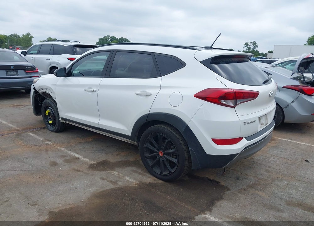 2017 HYUNDAI TUCSON NIGHT VIN: KM8J33A26HU535024